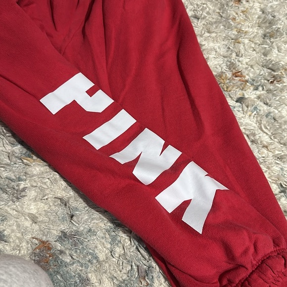🎉 VS PINK SWEAT PANTS 🎉 - Picture 2 of 3